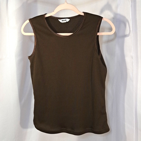 3/$25 Alia Woman's Sleeveless Ribbed Top - Picture 1 of 6